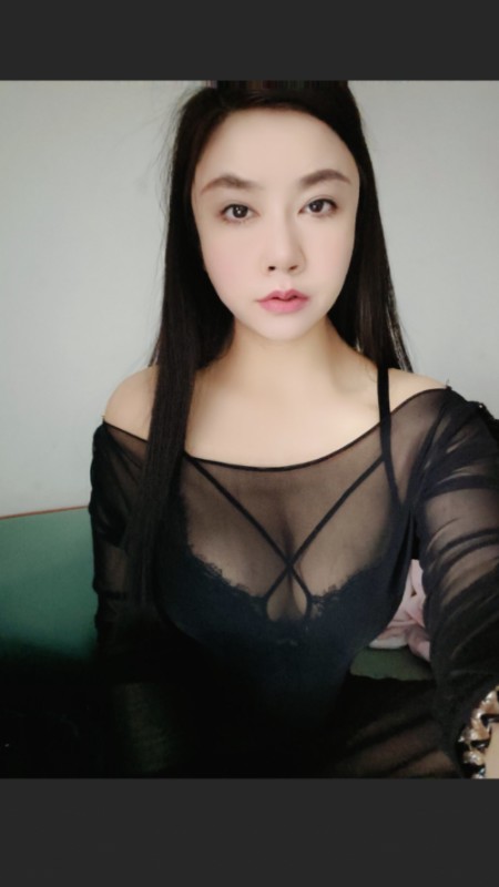 大胸美女艾微儿-2.jpg